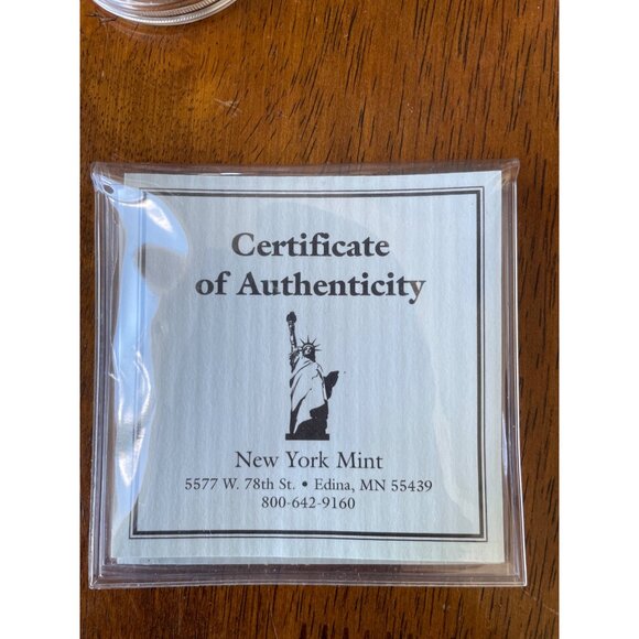 2006 Chinese Silver Panda Coin 1 Oz .999 Fine Silver With Certificate Of Authent - Picture 5 of 6